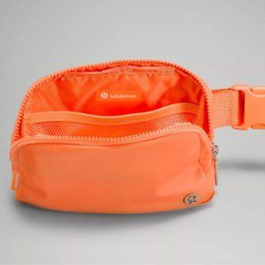 Lululemon Everywhere Belt Bag Crossbody Bag - Orange Frappe